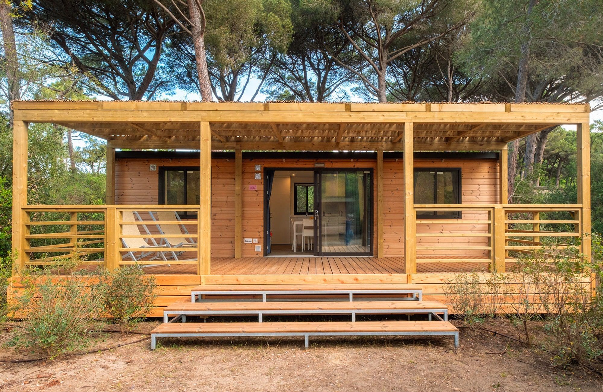 Bungalow in het pijnbos op PuntAla Camp & Resort - vakantieaccommodatie camping aan zee Toscane